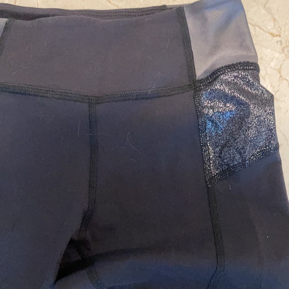 BEYOND YOGA SHIMMER LASER CUT LEGGINGS - Picture 4 of 6